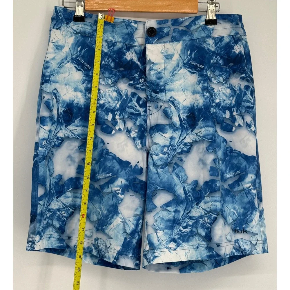 Huk Pursuit Mossy‎ Oak Fracture Boardshorts Mens Blue Fishing Shorts Sz 30